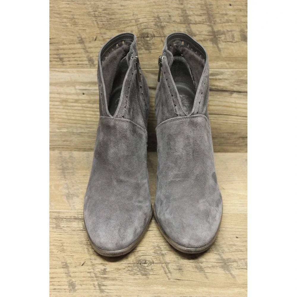 Vince Camuto Fritan Women's 7M Gray Suede Ankle Boots Stack Heel Casual Mod‎